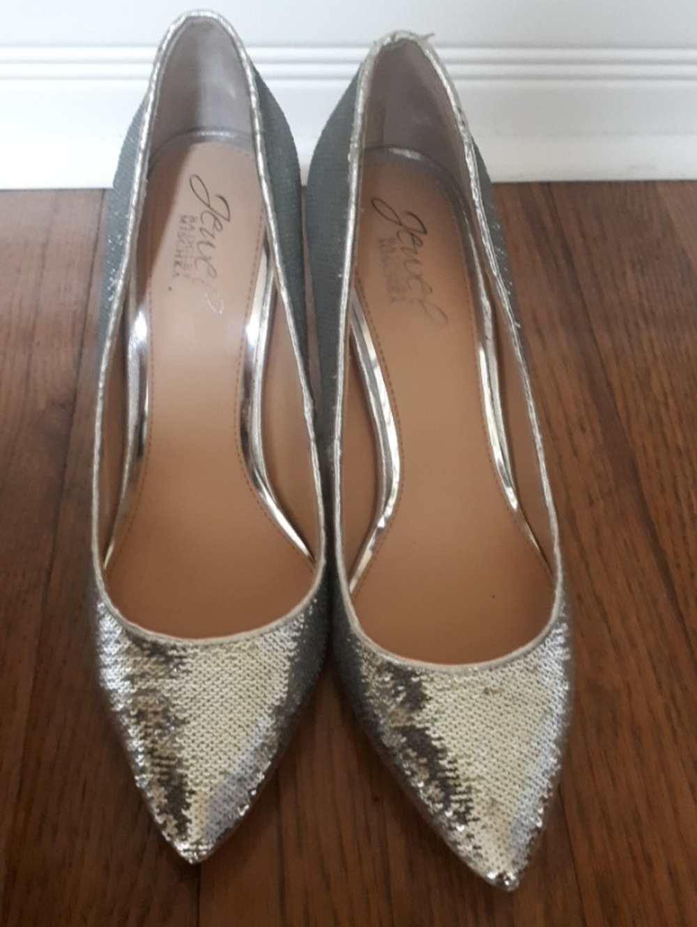 New Badgley Mischka Silver Sequin Pointed Toe Herls